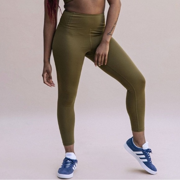 Girlfriend Collective FLOAT Ultralight 7/8 Legging Fern Olive Green Large - Picture 1 of 11